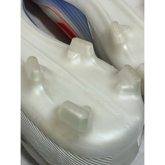 Athletic_Shoes